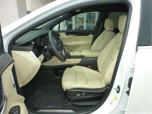 2017 Cadillac XT5 4dr SUV